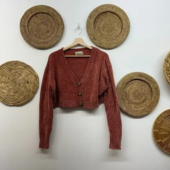 UO Urban Outfitters Pink Cozy Chenille Knit Cropped Cardigan Sweater Medium - Picture 2 of 6